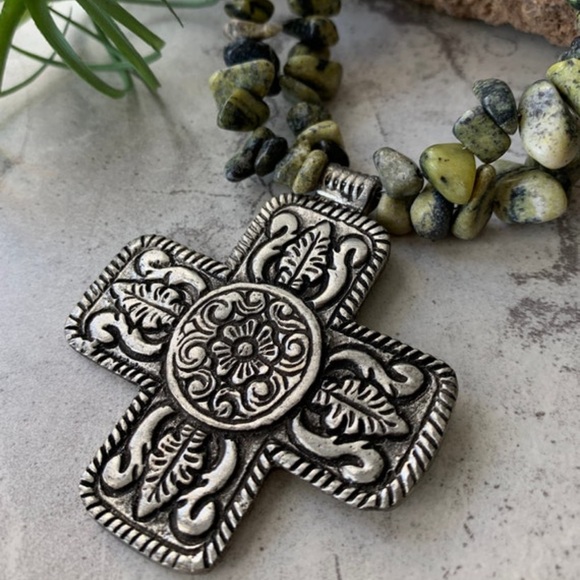 Silver boho cross green black moss green Jasper double strand necklace floral - Picture 7 of 7